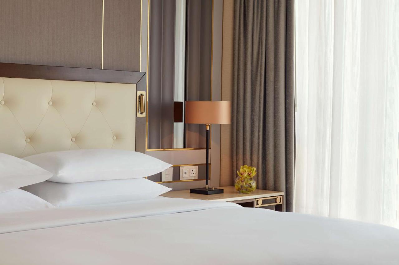 그랜드 하얏트 알크호바르 호텔 앤 레지던스 외부 사진 A bedroom at the hotel